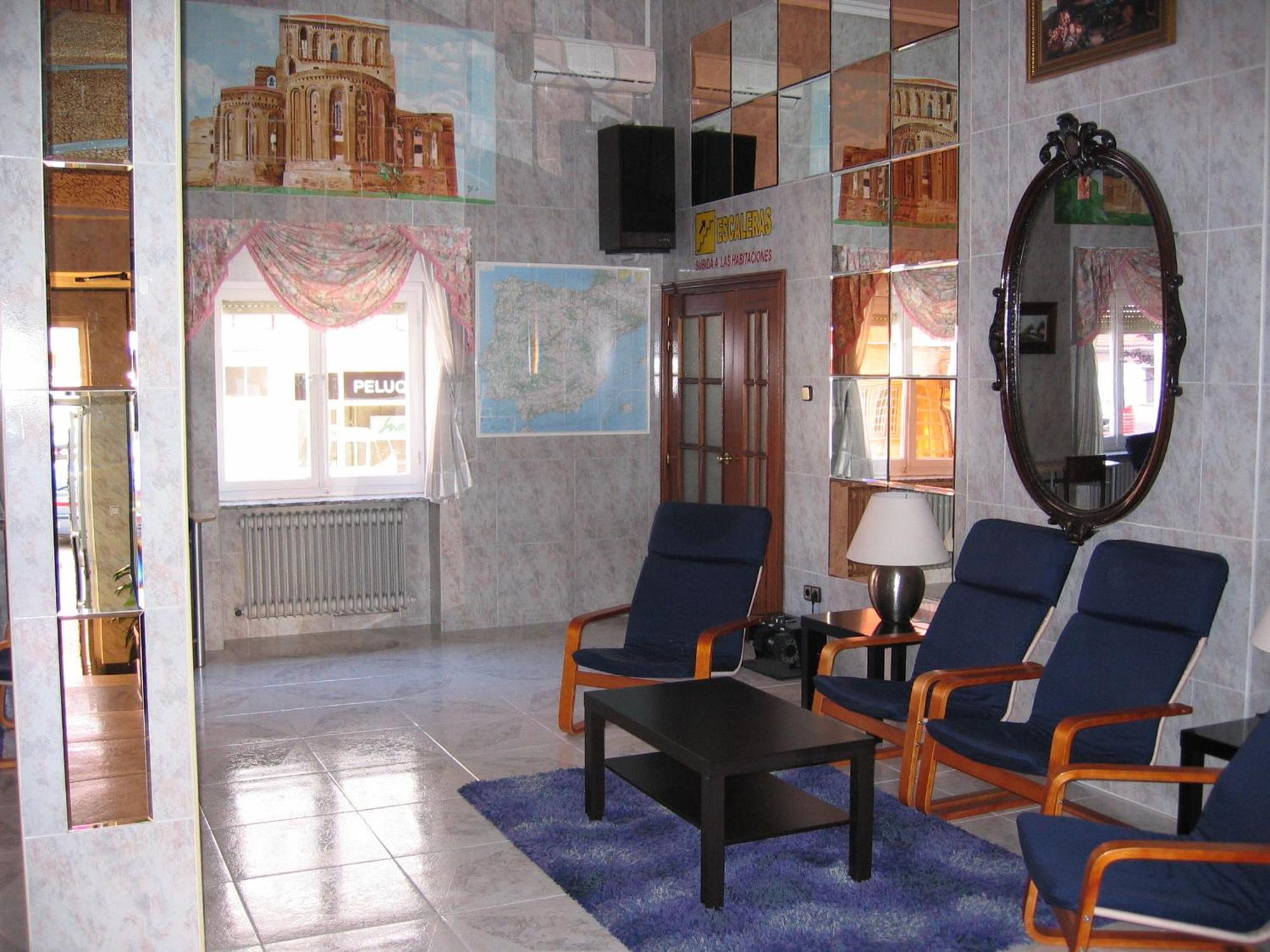 Hotel Fray Juán Gil Arévalo Buitenkant foto