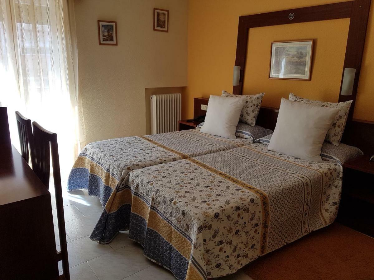 Hotel Fray Juán Gil Arévalo Buitenkant foto
